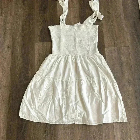 ZESICA Women's Spaghetti Strap Dress. White. New with tags.  Women’s size large. - Picture 2 of 6